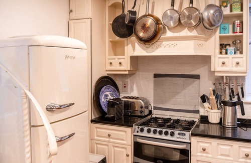 Hampstead Cabaña | Character Cottage In Historic Hampstead