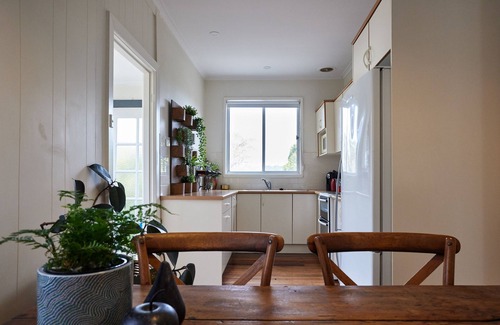 Berrima Cabaña | Casa de carácter con aire acondicionado, sencilla y elegante.