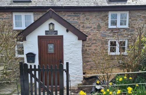Church Stoke Casa | Character cottage with spectacular views