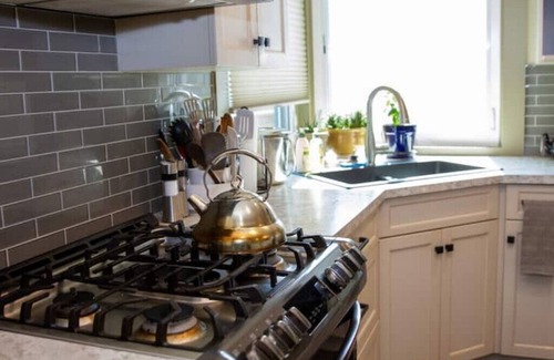 Saskatoon Downtown Casa | Character Home off Broadway