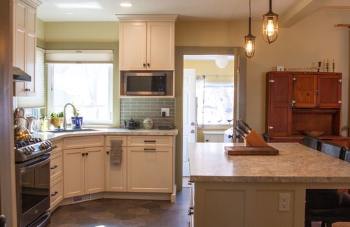 Saskatoon Downtown Casa | Character Home off Broadway