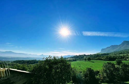 Ribiers Casa | Character house with terraces, garden, views and peaceful mountain setting