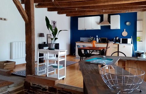 Mur-de-Bretagne Casa | Character house 5 minutes from Lake Guerlédan, the largest lake in Brittany