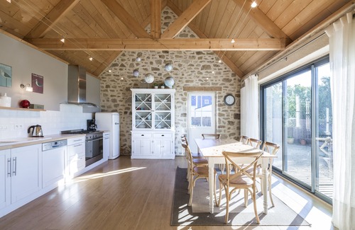 Plouescat Casa | Casa con piscina cubierta climatizada (29 °) y seguro. 5000 m² de jardín con la práctica del golf, sin vis-à-vis, 800 m del mar.