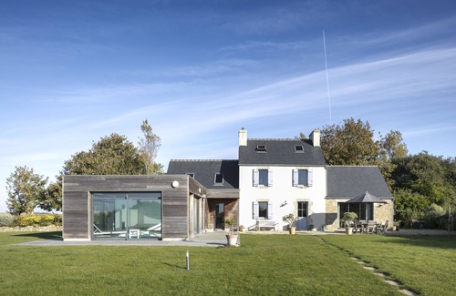 Plouescat Casa | Casa con piscina cubierta climatizada (29 °) y seguro. 5000 m² de jardín con la práctica del golf, sin vis-à-vis, 800 m del mar.