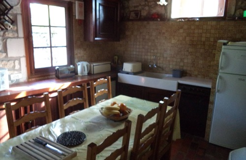 Balanzac Cabaña | Carácter tradicional casa de campo Charente situado en zona rural a 20 minutos del mar