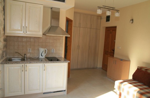 Kotor Old Town Apartamento | Personaje bien equipada (izquierda) apartamento tipo estudio en el centro histórico de Kotor