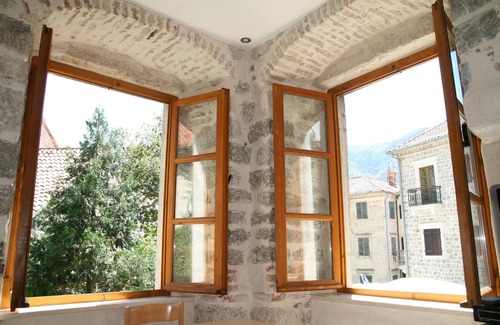 Kotor Old Town Apartamento | Personaje bien equipada (izquierda) apartamento tipo estudio en el centro histórico de Kotor