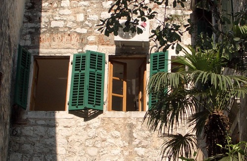 Kotor Old Town Apartamento | Personaje bien equipada (derecha) apartamento tipo estudio en el centro histórico de Kotor