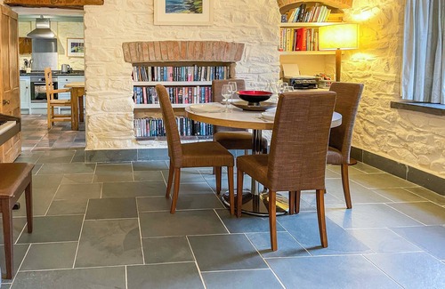 Whitchurch Casa | Characterful and comfortable accommodation in a peaceful hamlet, close to Solva