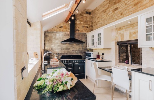 Kingham Cabaña | Characterful and quaint dog friendly - Ringers Cottage