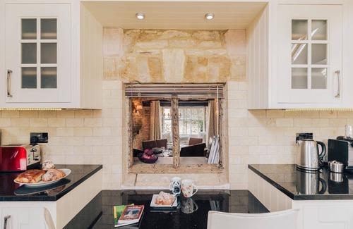 Kingham Cabaña | Characterful and quaint dog friendly - Ringers Cottage