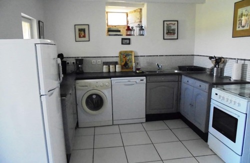 Pillac Casa | Casa rural de 2 dormitorios con carácter y espaciosa, capacidad para 4 personas con piscina dedicada