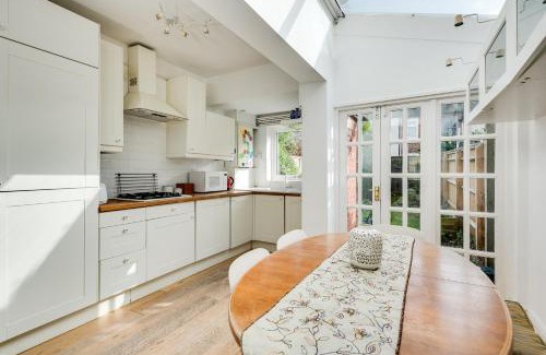 Oxford City Centre Casa | Characterful & Cosy Jericho House (sleeps up to 8)