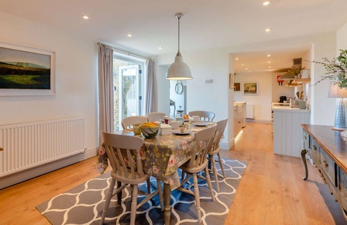 Ilmington Cabaña | Characterful dog friendly holiday cottage with wood burning stove - July Cottage