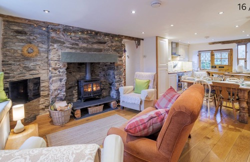 Staveley Cabaña | CARACTERÍSTICA LAKELAND COTTAGE. WIFI, SKY TV, LOG FIRES, UBICACIÓN BONITA.