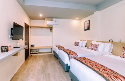 Wichit Hotel | Charcoal Panwa Beach