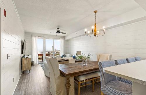 Panama City Beach Apartamento | CHARD ON ICE, BRAND NEW, Walk to Pier Park, 3 Bedrooms
