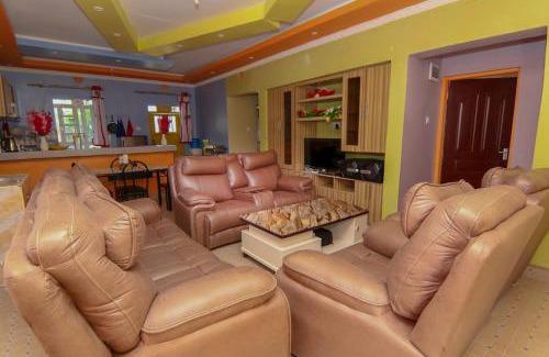 Naivasha Casa | CHARIS FARM AIR b&b