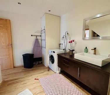 Pontarlier Apartamento | Charisma - 2 chambres Proche hypercentre