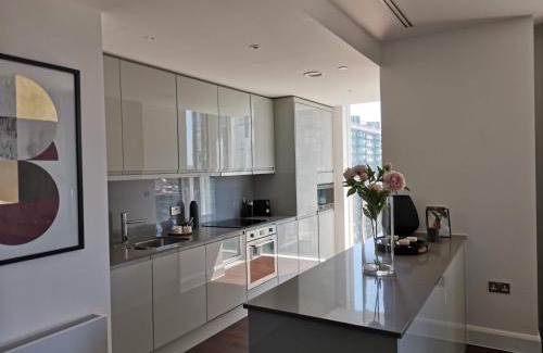 Canary Wharf Apartamento | Charles Hope Canary Wharf South Quay