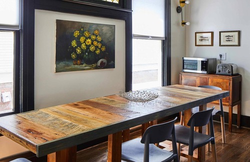 Five Points South Casa | Charles on 11th - Beautifully Restored Historic Southside Home Walkable Perfect for Groups