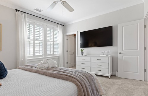 Charleston Casa | Charleston Beaches Pool Heated Spa 2 King Suites