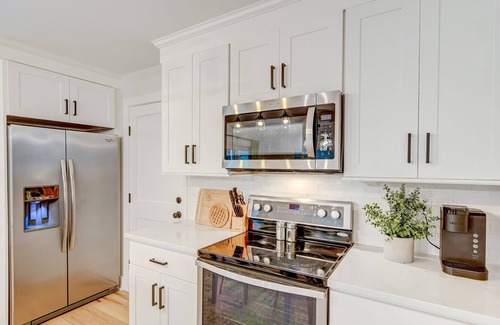 Charleston Casa | Charleston Home near Downtown & Folly Beach