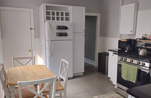 Thompson Square - Bunker Hill Condominio | Charlestown Gem - Historic and Central Boston location, perfect for walking