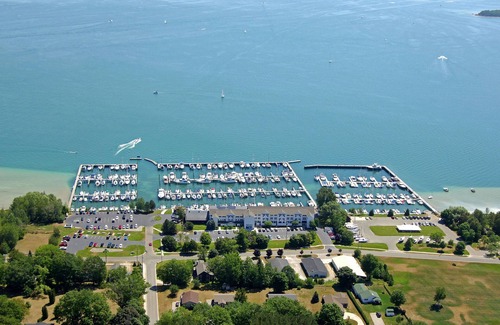 Charlevoix Alquiler De Eote | Charlevoix Boat Slip in Premium Location with fantastic views