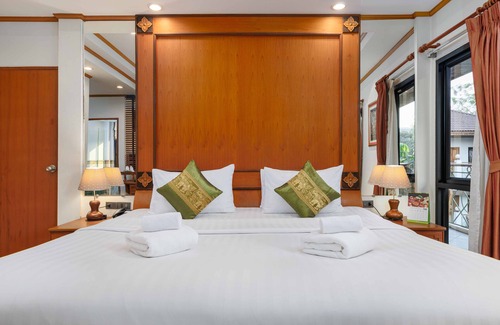 Bang Phlat Hotel | Charlie House Pinklao