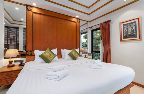 Bang Phlat Hotel | Charlie House Pinklao