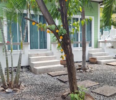 Ko Sichang Complejo | Charlie's Bungalows