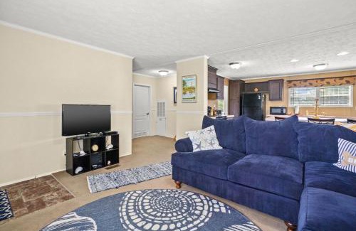 Chincoteague Casa | Charlie's Cove - Pet friendly w/Fenced yard!