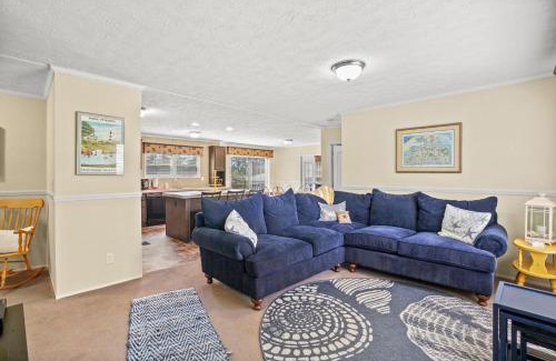 Chincoteague Casa | Charlie's Cove - Pet friendly w/Fenced yard!