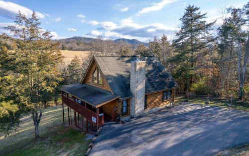 Sevierville Villa | Charlies Creek Retreat