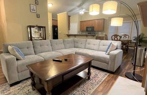 Harrisburg Casa | Charlotte/Harrisburg/Concord Magnificent Homestead Stay 3BR Close to Uptown .