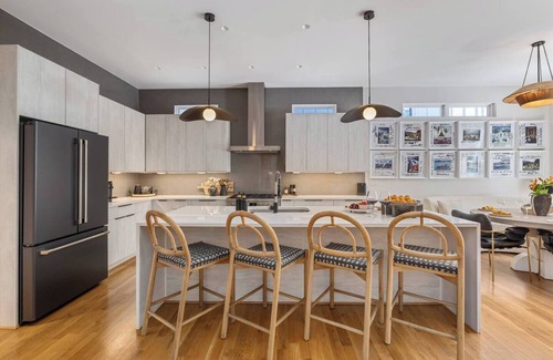 Oakhurst Casa | Charlotte Retreat | Pool, Spa, Gym, Putting Green