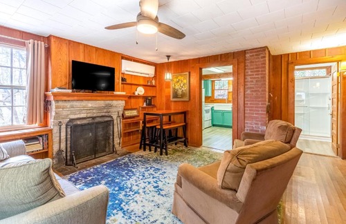 Waynesville Casa | Charlotte's Cabin