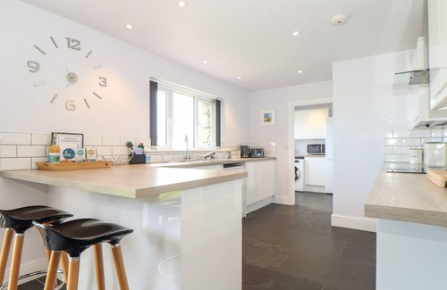 Pendeen Cabaña | CHARLOTTE'S HOUSE, pet friendly, character holiday cottage in Pendeen