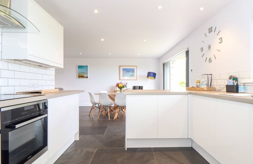 Pendeen Cabaña | CHARLOTTE'S HOUSE, pet friendly, character holiday cottage in Pendeen
