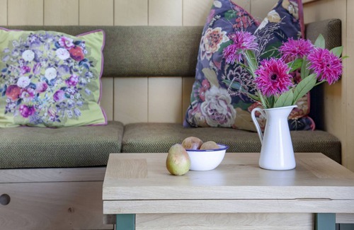 Fiddington Cabina | Charlotte's Hut, Old Rectory House