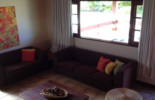 Barra Mar Casa | Encanto y confort w / w vista / mar. Hermoso jardín w / piscina - 04 suites.