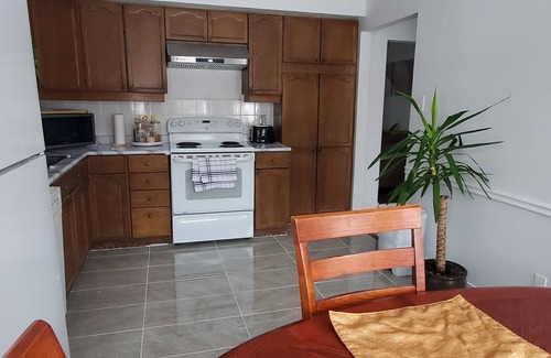 Bradford Casa | Charming Family Friendly 3-bedroom in Central Bradford