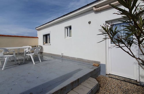 LʼAiguillon-sur-Mer Casa | Acogedor apartamento con terraza, cerca de la playa y comercios