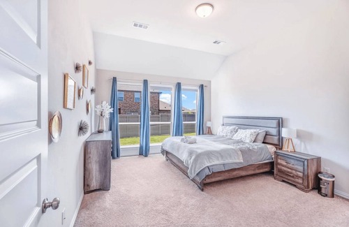 Aubrey Casa | Charm in Little Elm 4-BR, 3 Baths, Easy Vibes