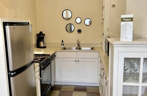 University District Apartamento | Charm, Location, & Fair Price in Seattle