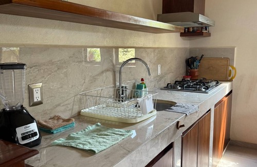 La Unión de Isidoro Montes de Oca Apartamento | Charming 1-bedroom apartment in brilliant Los Llanos de Temalhuacán with AC