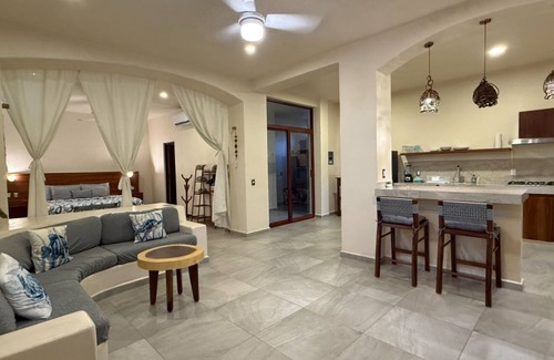 La Unión de Isidoro Montes de Oca Apartamento | Charming 1-bedroom apartment in brilliant Los Llanos de Temalhuacán with AC