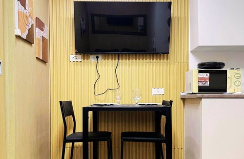 Ususan Condominio | Charm's City Escape at Grace Residences
